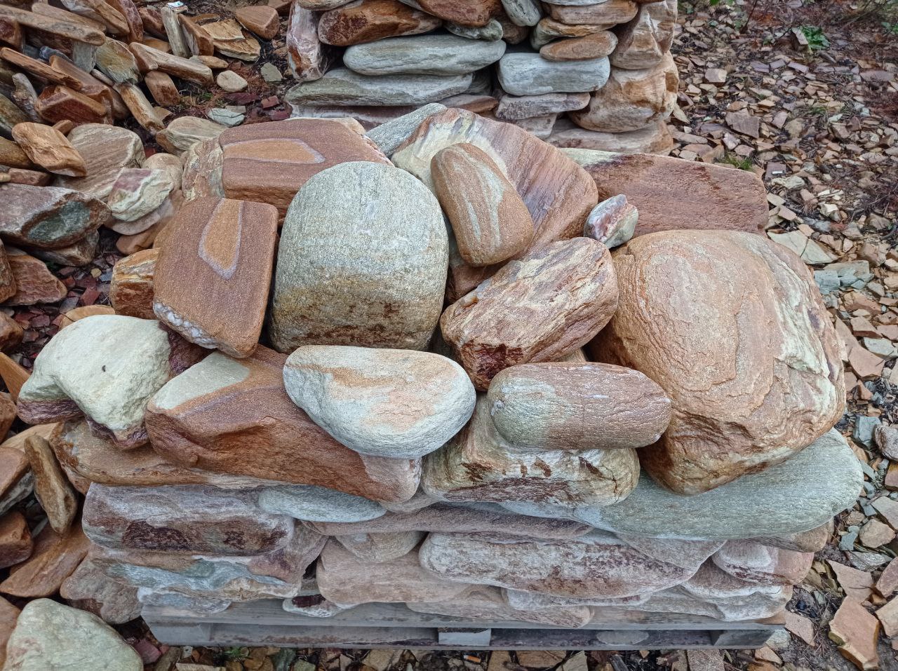 Златолит жёлтый, жёлто-зелёный глыбки и валуны для ланшафтного дизайна купить в Волоколамске