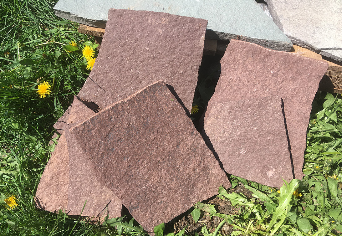 Плитняк лемезит бордовый для цоколя 1,5-2 см купить в Волоколамске