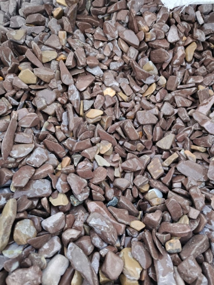 купить коричневый щебень