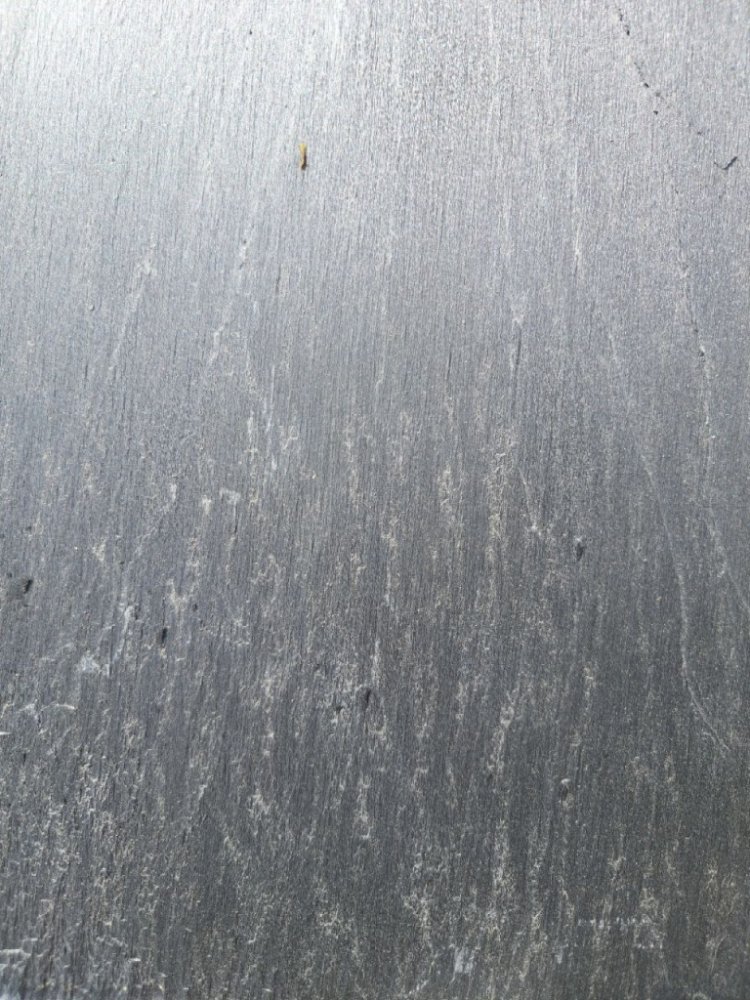 чёрная плитка из камня