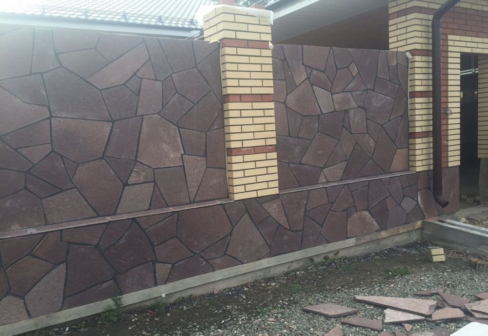 Плитняк лемезит бордовый для цоколя 1,5-2 см купить в Волоколамске