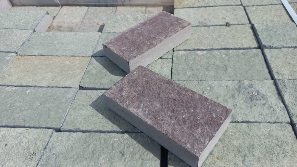 Купить брусчатку лемезит бордовый