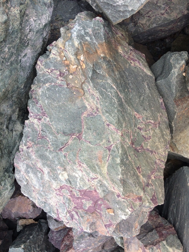 ландшафтный камень-глыбы, валуны