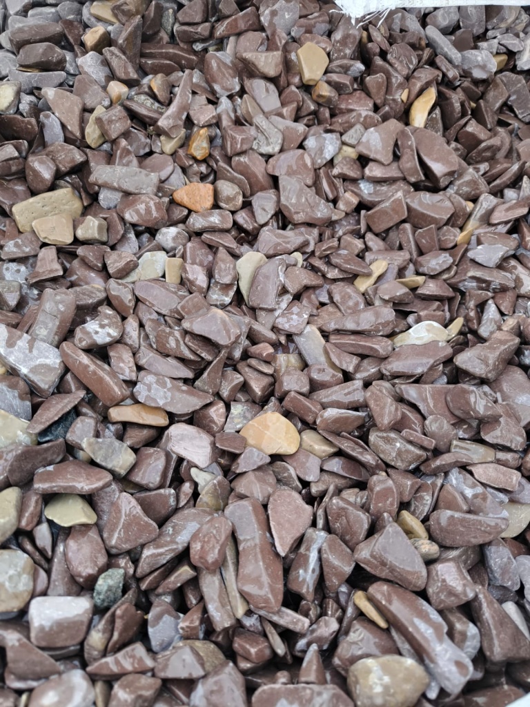 купить коричневый щебень