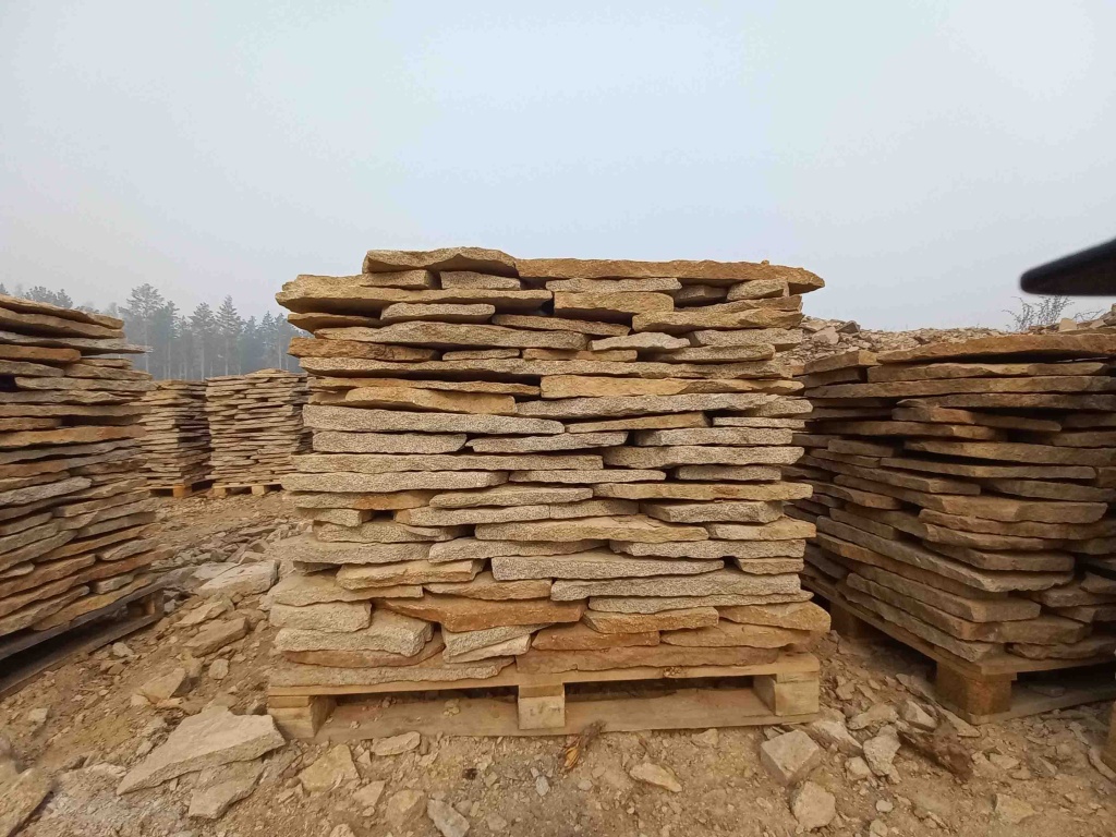 гранитный плитняк для фасада