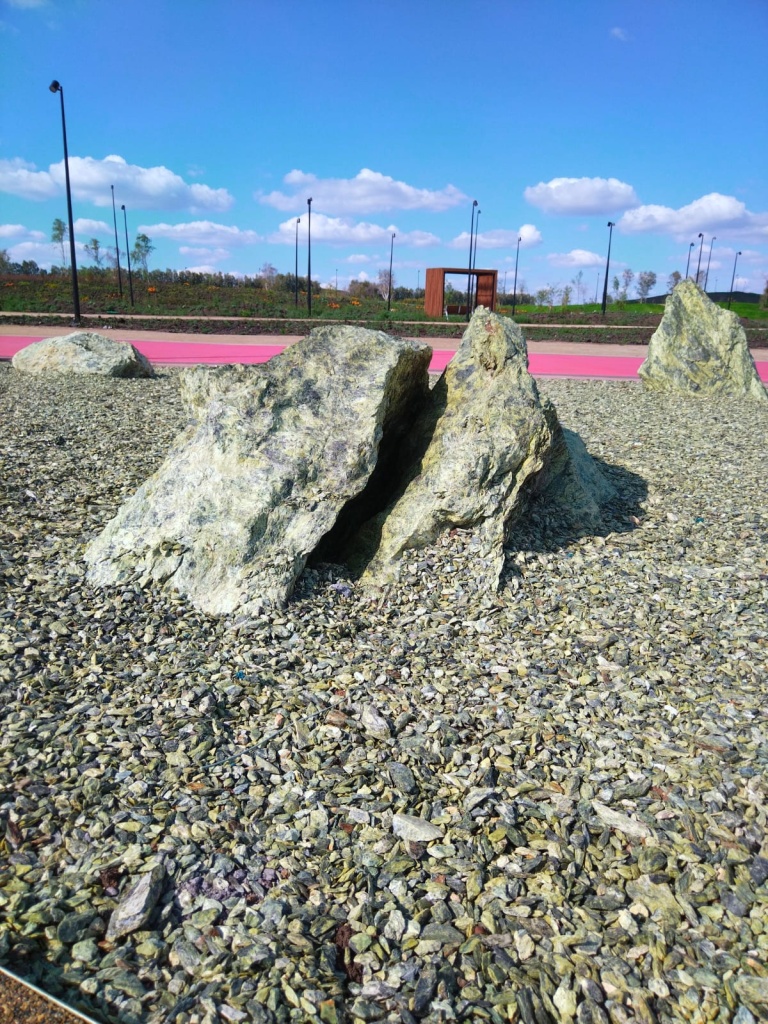 Купить змеевик валуны