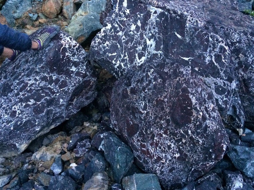 ландшафтный камень-глыбы, валуны