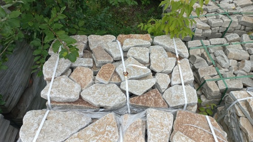 Гранитный плитняк галтованный для парковки купить в Волоколамске