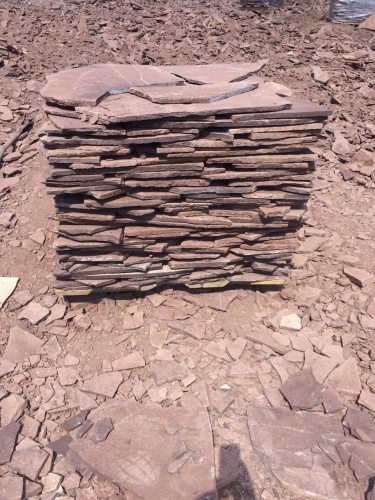 Плитняк лемезит бордовый для цоколя 1,5-2 см купить в Волоколамске