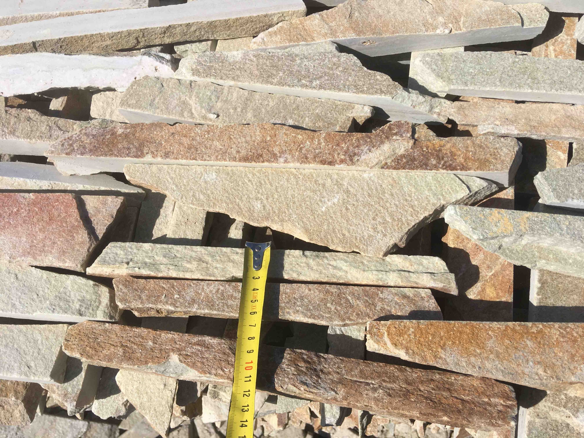 Горбушка златолит золотистый для облицовки купить в Волоколамске