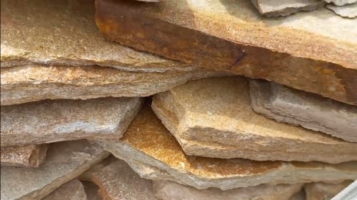 Плитняк златолит жёлтый золотистый для отмостки купить в Волоколамске