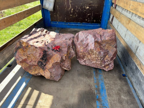 Ландшафтные глыбы красно-фиолетовые 200-1000 килограмм купить в Волоколамске