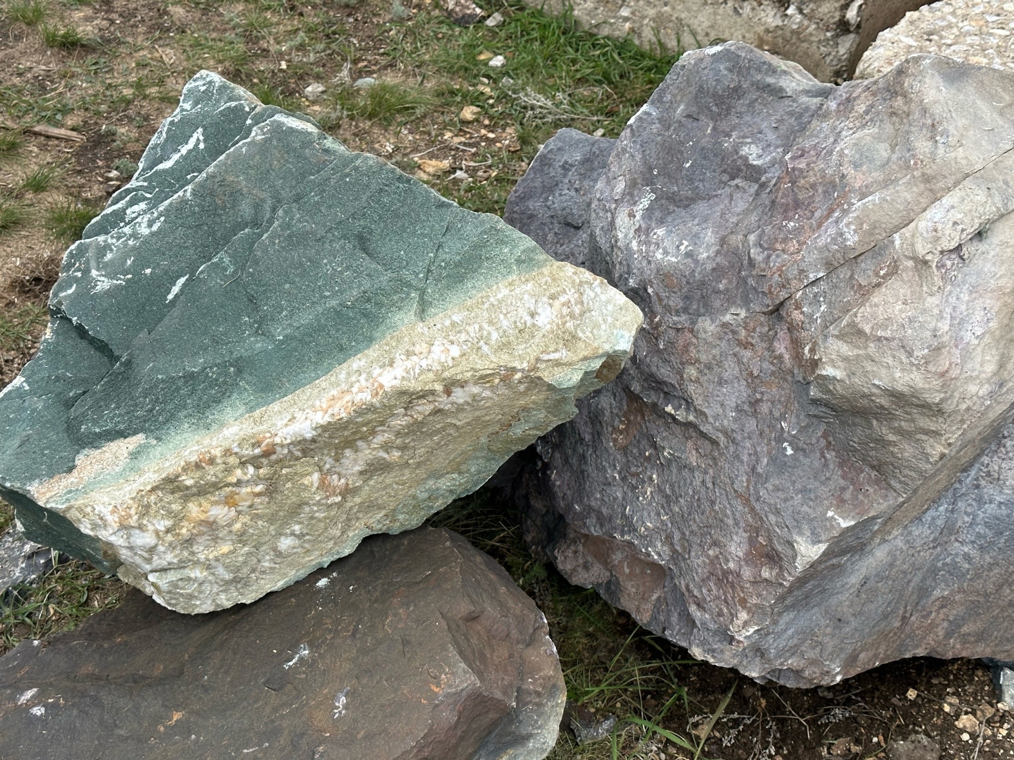 Камни для ландшафтного дизайна зелёные 10-60 килограмм купить в Волоколамске