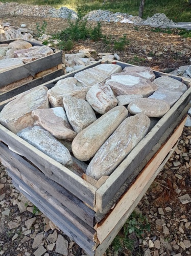 Златолит жёлтый, жёлто-зелёный глыбки и валуны для ланшафтного дизайна купить в Волоколамске