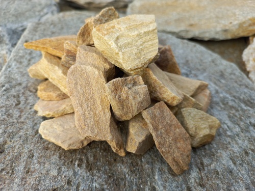 Златолит жёлтый декоративная каменная крошка купить в Волоколамске