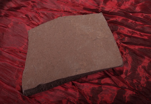 Плитняк лемезит бордовый для цоколя 1,5-2 см купить в Волоколамске