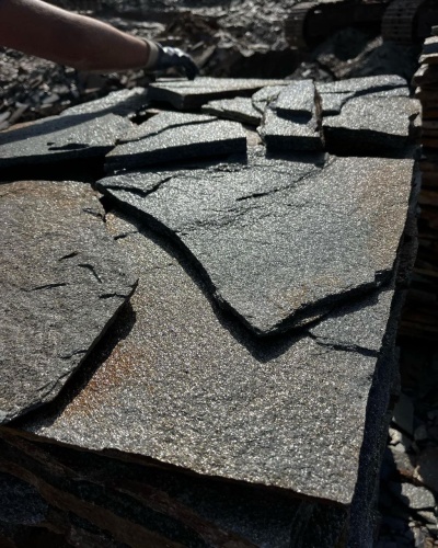 Плитняк златолит серебристый для фасада купить в Волоколамске