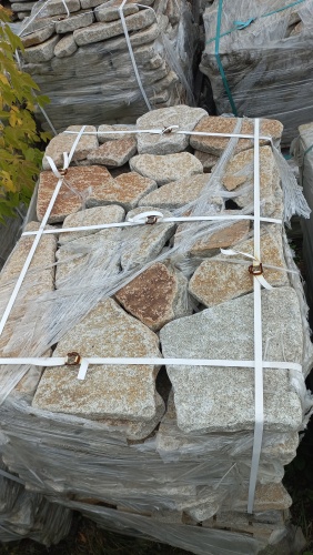 Плитняк галтованный гранитный для ландшафтного дизайна купить в Волоколамске