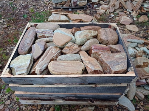 Златолит жёлтый, жёлто-зелёный глыбки и валуны для ланшафтного дизайна купить в Волоколамске